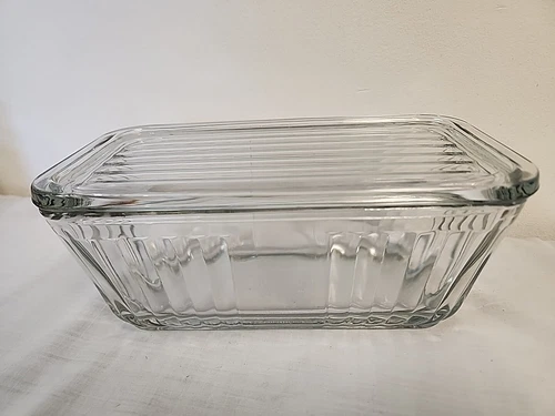 Vtg Anchor Hocking 1932 Design Glass 8 1/2" x 4 1/4" Refrigerator Dish With Lid