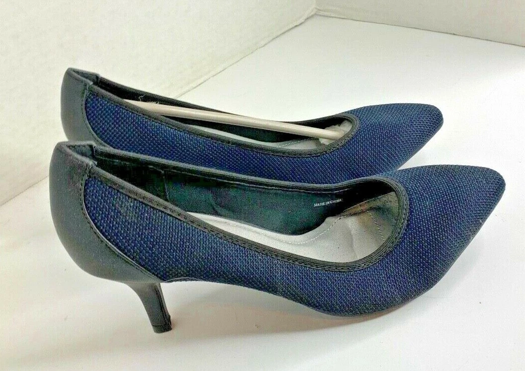 Tahari tacey pump sale