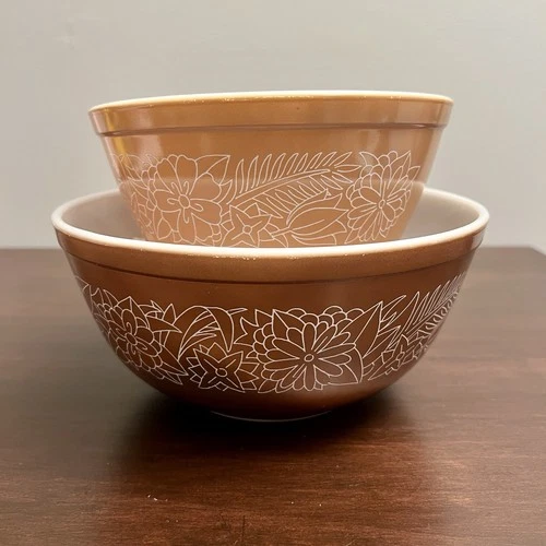 Vintage Rare Pyrex Woodland Brown Nesting Mixing Bowls 402 403 Set of 2 EUC
