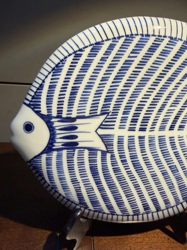 Vintage Blue & White Hand Painted Large Trivet  9.5” L 8” W. EUC. RARE HTF image 4