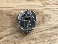smart looking original WW1 WW2 era TA territorial army silver lapel badge