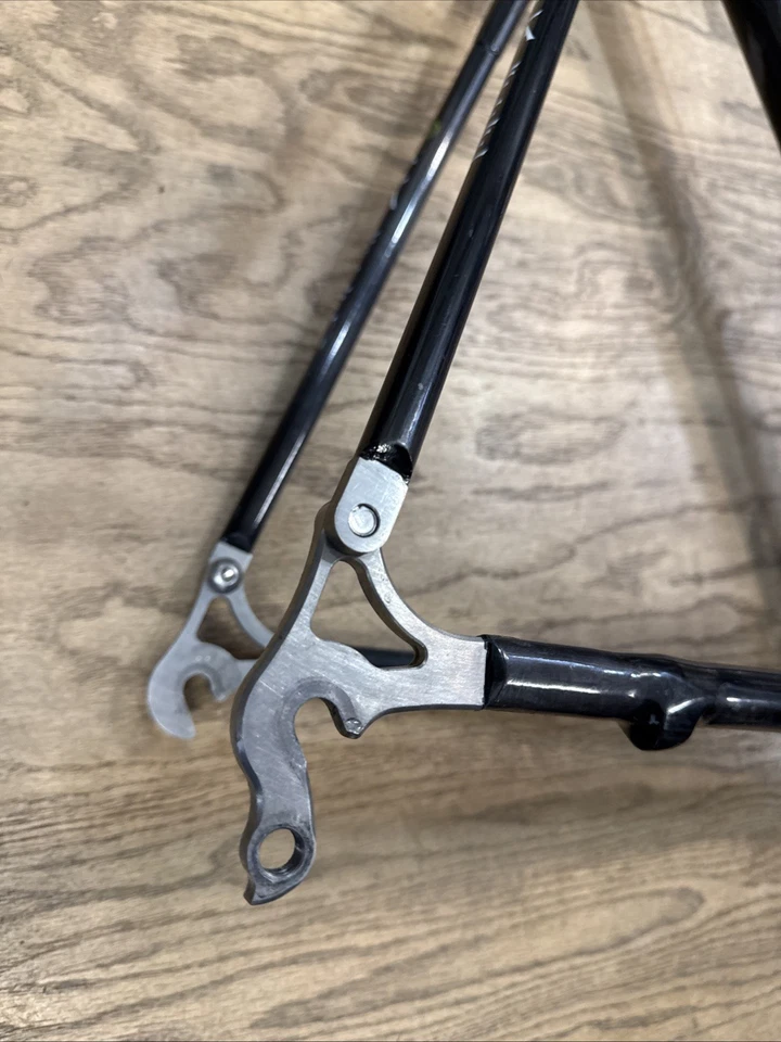 Cuadro grande de bicicleta de carretera Calfee Carbon Tetra-Pro 58 cm hecho en EE. UU. Foto 2 de 4