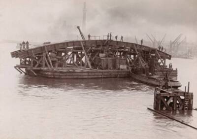 Construction of Vauxhall Bridge, London, 1903-1904. Barges manoeuvr- Old Photo