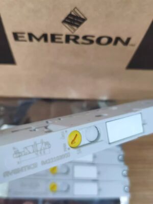 New Two-position Five-way Reversing Valve R422103000 AV05 Valve Plate