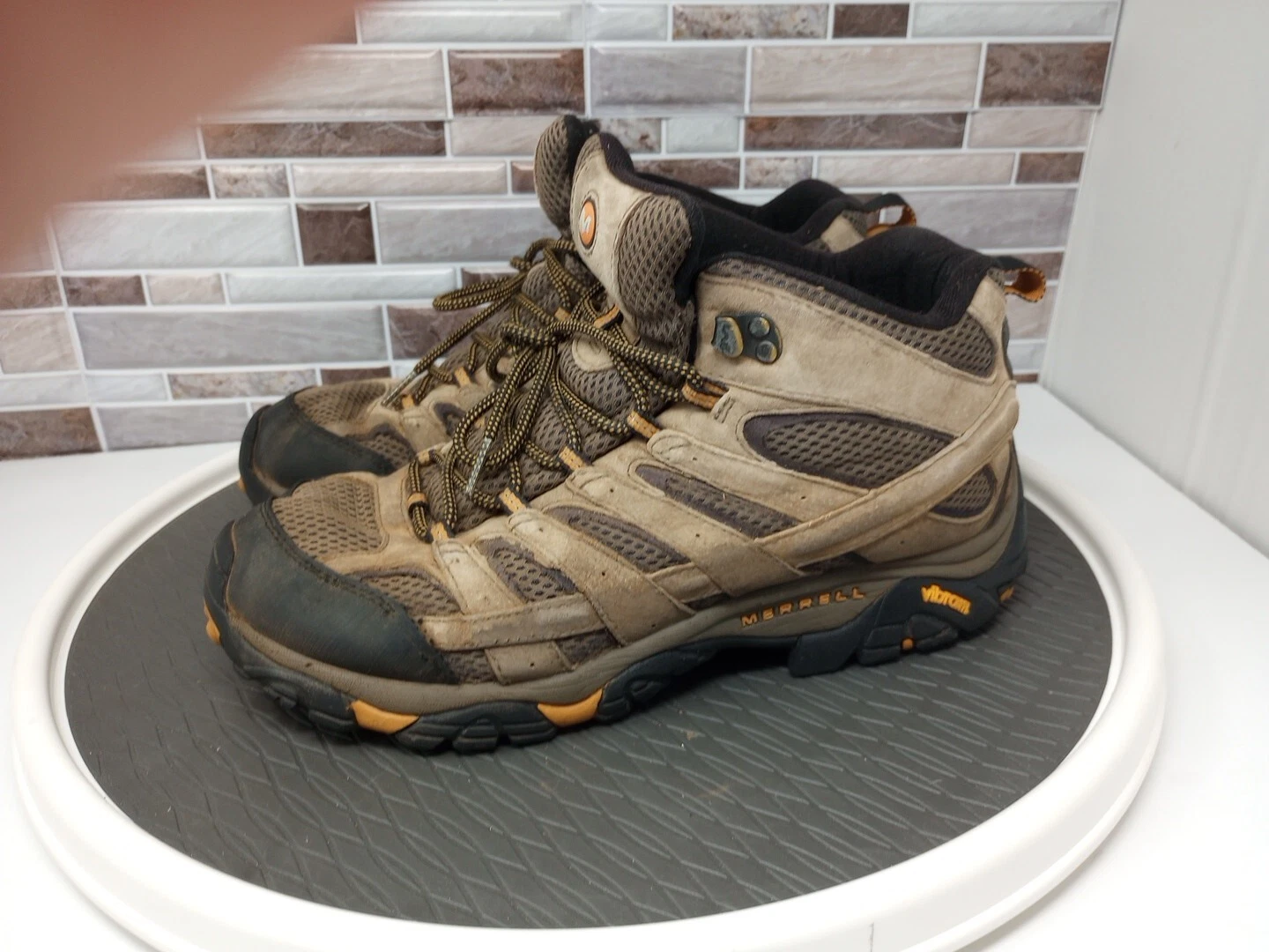 merrell moab 2 mid vent hiking pre owned flaw boots