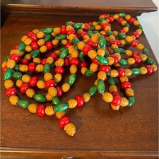 VINTAGE WOOD BEADED GARLAND 18' TOTAL RED AND GREEN