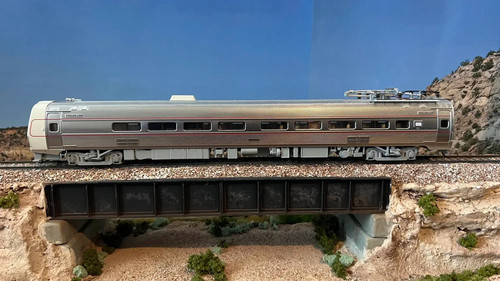HO-Walthers Proto 920-14823 85' BUDD Metroliner Salón Penn Central DCC/Sonido | Condition: Used