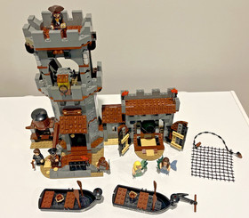 LEGO Pirates of the Caribbean 4194 Whitecap Bay 99% Complete w/ extra Mini Figs