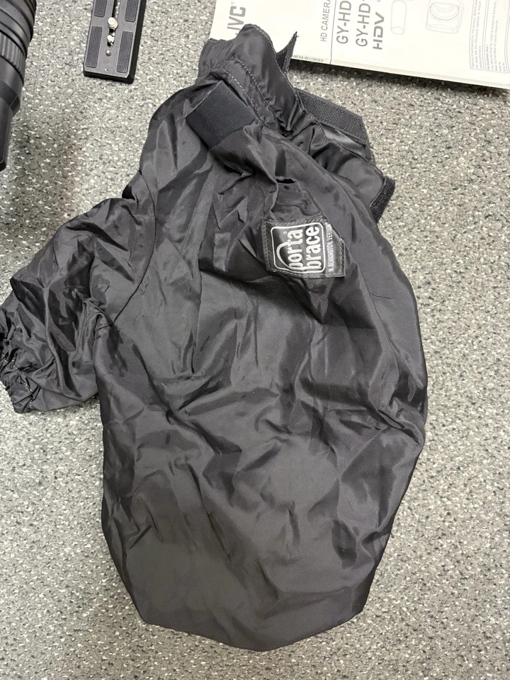 JVC GY-HD100 High Def Pro Mini-DV Camcorder Set W Porta Brace CTC-3 + QSM-E2 - Image 3 of 4