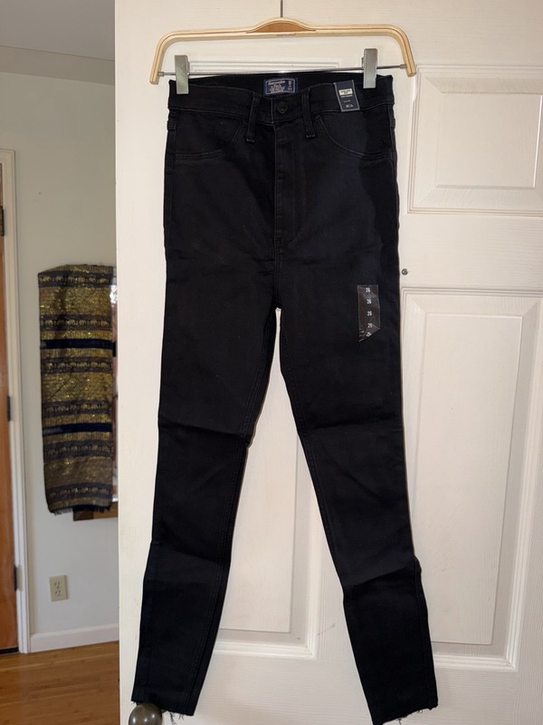 Abercrombie & Fitch Women’s Black Skinny High Rise Jean Leggings  26