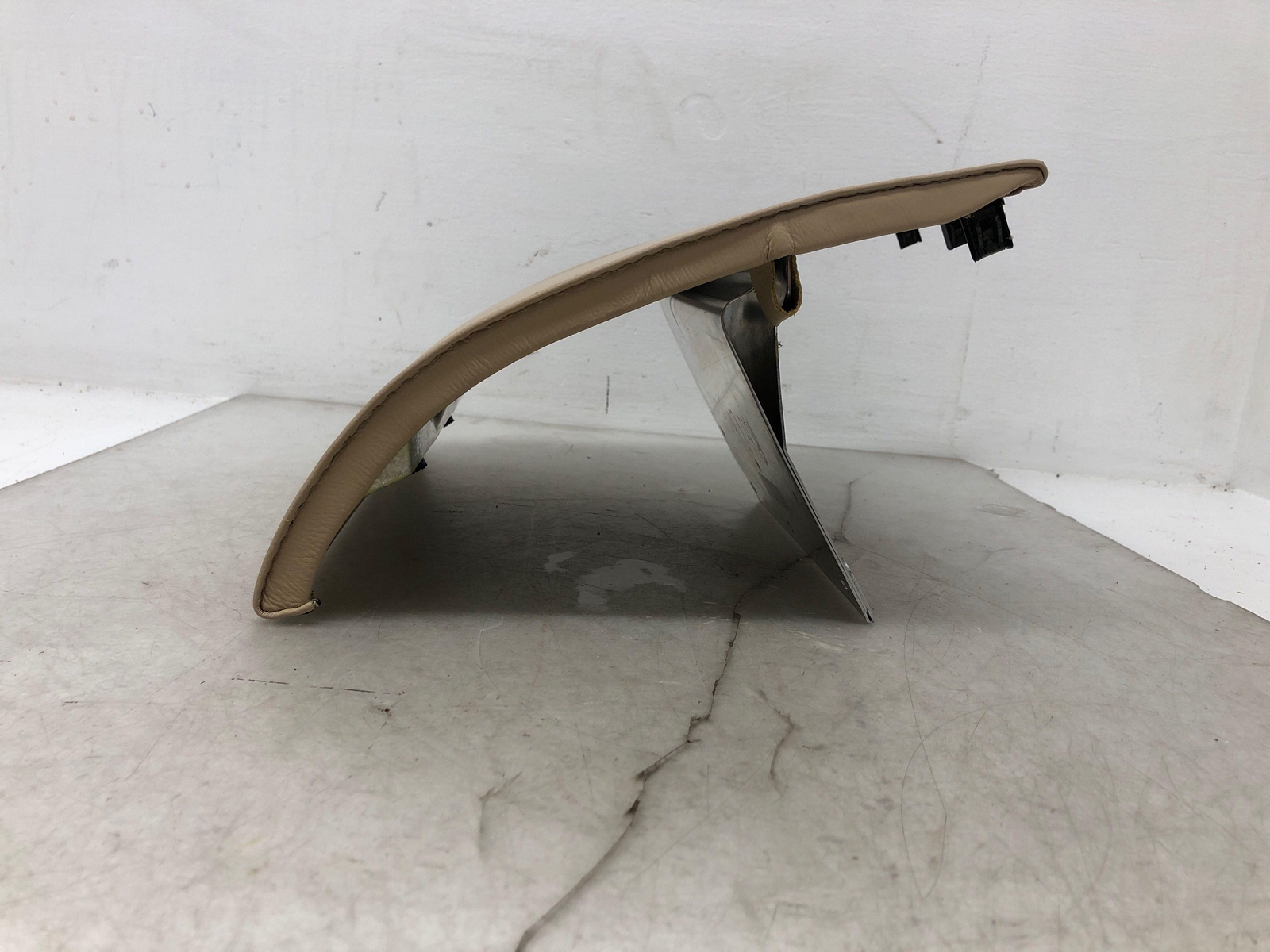 ASTON MARTIN RAPIDE ASTON MARTIN RAPIDE RIGHT DASHBOARD TRIM PANEL BEIGE LEATHER