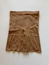 NWD SPANX Women's Sz S OnCore Mid-Thigh Shaping Short SS6615 Cinnamon