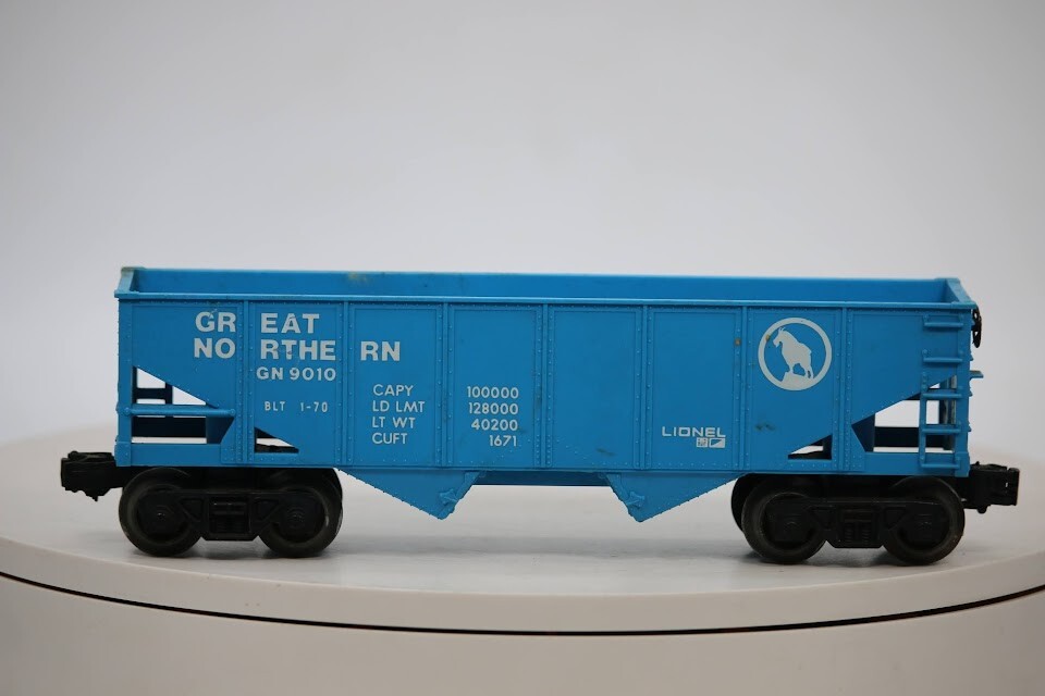 Vintage Lionel O Gauge Great Northern GN 9011 2-Bay Hopper 1:48 Scale Postwar Train Car