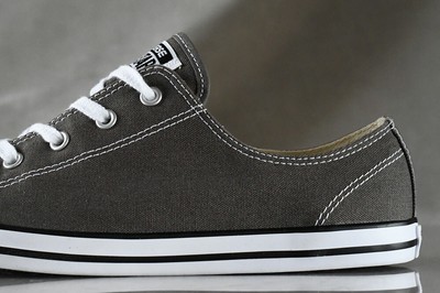 chuck taylor dainty sizing