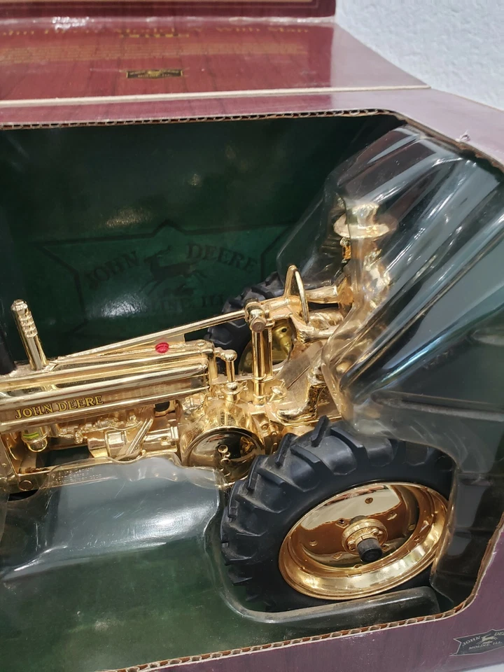 RARO 1/16 John Deere Modelo A con Hombre "Edición Dorada" Tractor por ERTL ¡Con Caja! Foto 2 de 4