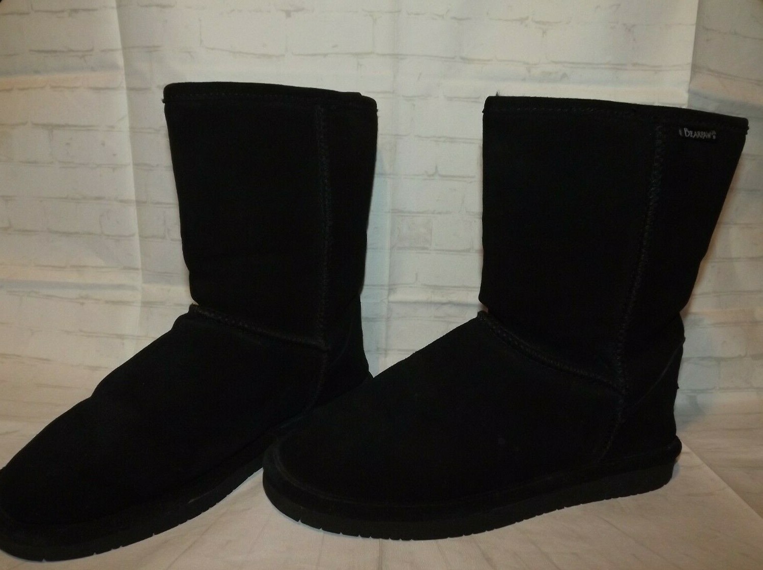 Bearpaw Boots Size 10 Black Suede 