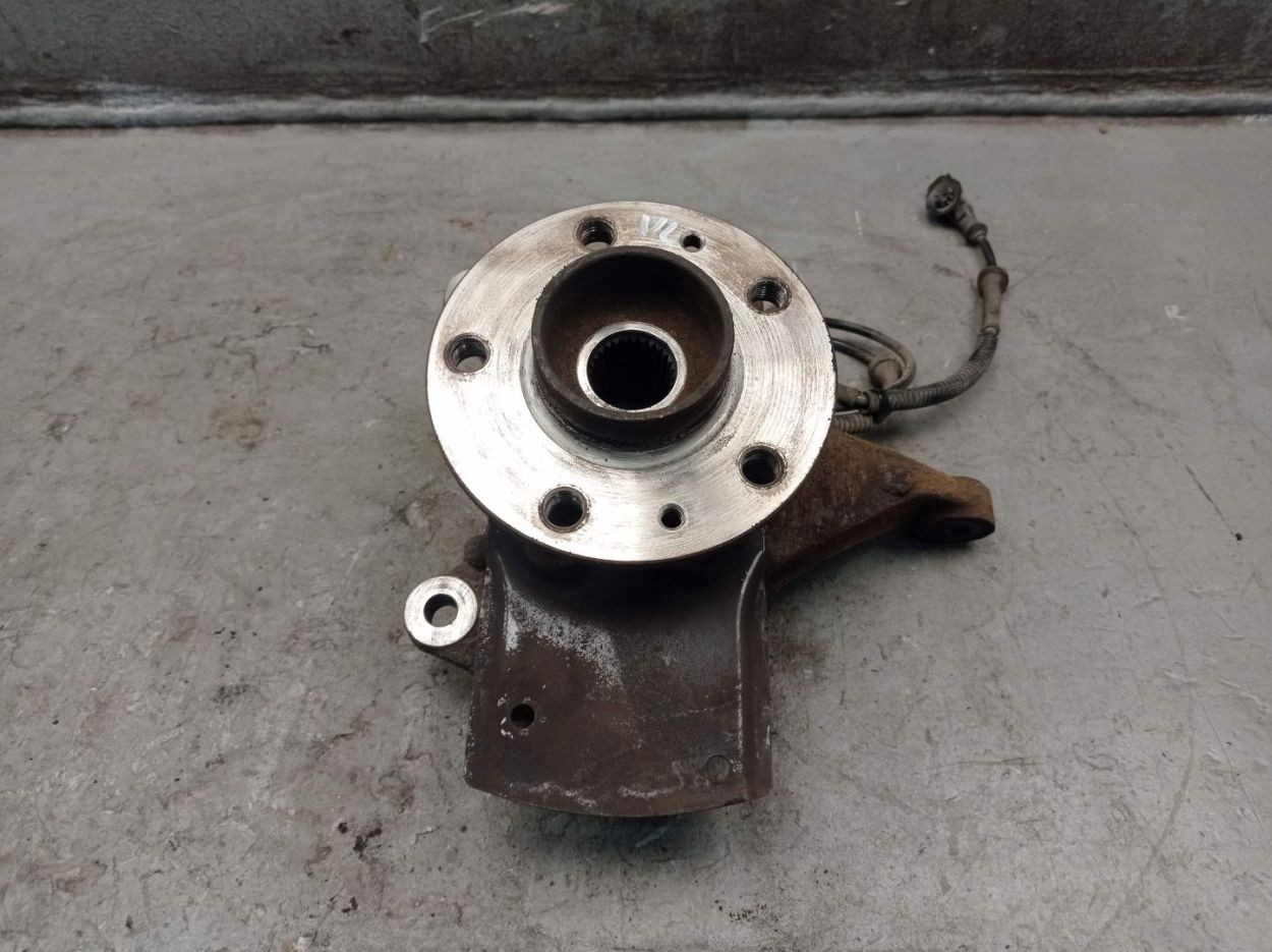 Fiat Talento Caja (296) 1.6D Mangueta Cubo de Rueda Delantero Izquierdo