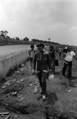 Elio de Angelis Brazilian GP Aut�dromo Jose Carlos Pace February 0- Old Photo 3