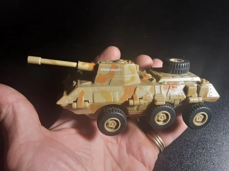 CARRO ARMATO AIR VECTOR 1997 6 RUOTE DIMENSIONI 14X6,5X5,5 - Immagine 3 di 4