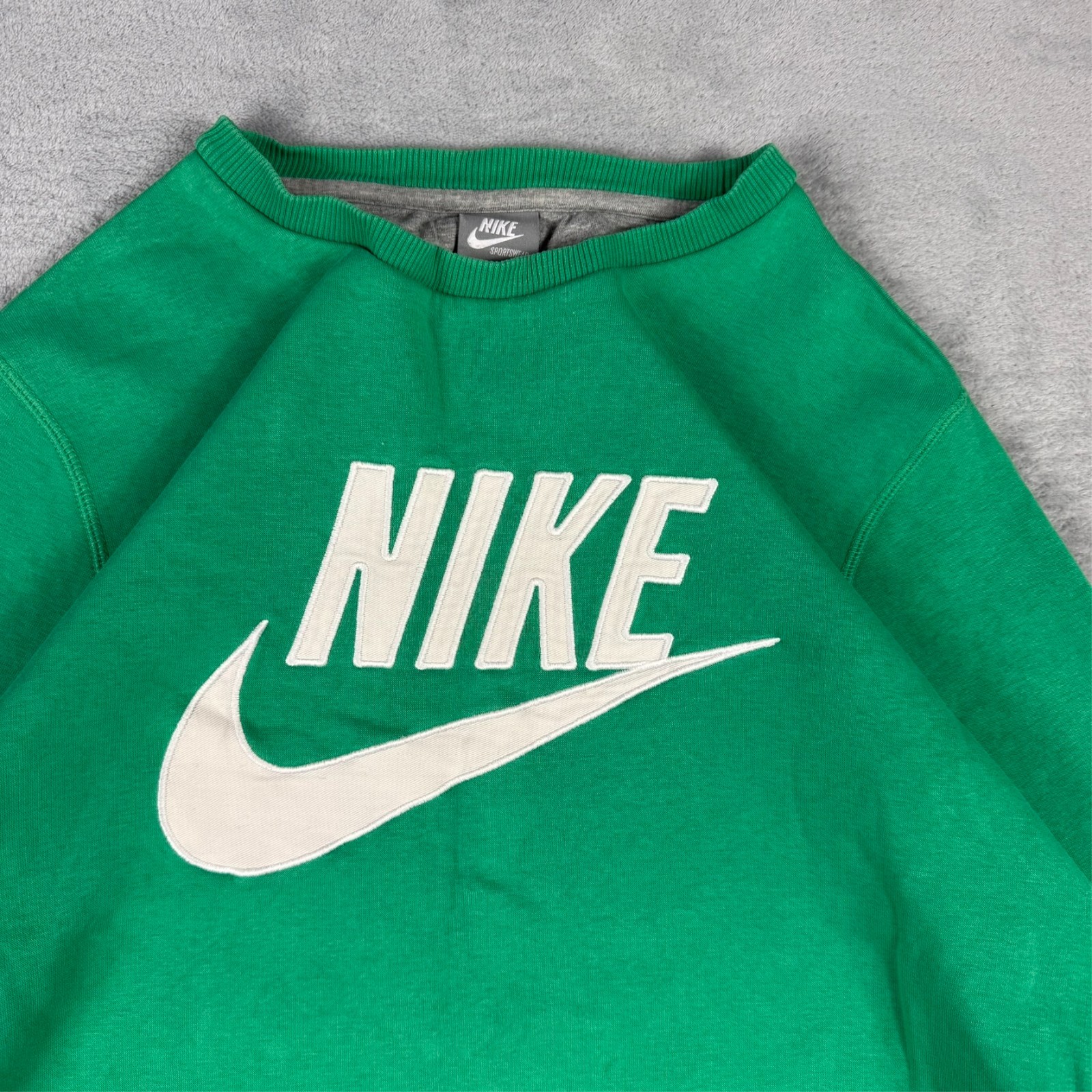 Vintage Nike 2000's Y2K Green White Spellout Swoosh Size Medium Sweatshirt image 4