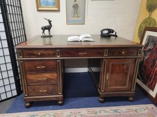 Stunning large Victorian flame mahogany Partners double pedestal desk