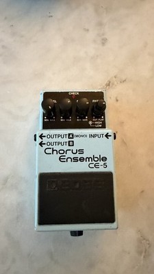 Boss Chorus CE-5 Analog Effektpedal für E-Gitarre & Bassgitarre