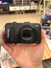 Fujifilm FinePix F600EXR 16MP Digital Camera 15x Optical Zoom GPS Black