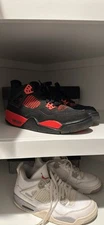 Jordan 4 Thunders Basketball Shoes Red And Black Has Been Used