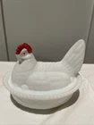 VTG Westmoreland Milk Glass Hem On A Nest -