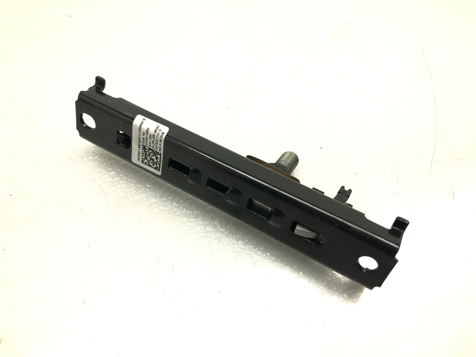 2014-2019 MASERATI GHIBLI S Q4 RIGHT PASSENGER FRONT SEATBELT RETRACTOR OEM.