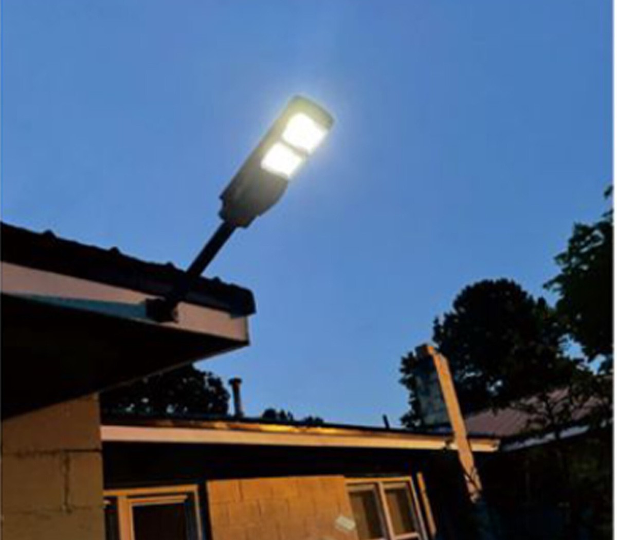 Faro LED LAMPIONE Stradale PANNELLO SOLARE STAFFA E TELECOMANDO 200W Benovo - Foto 11