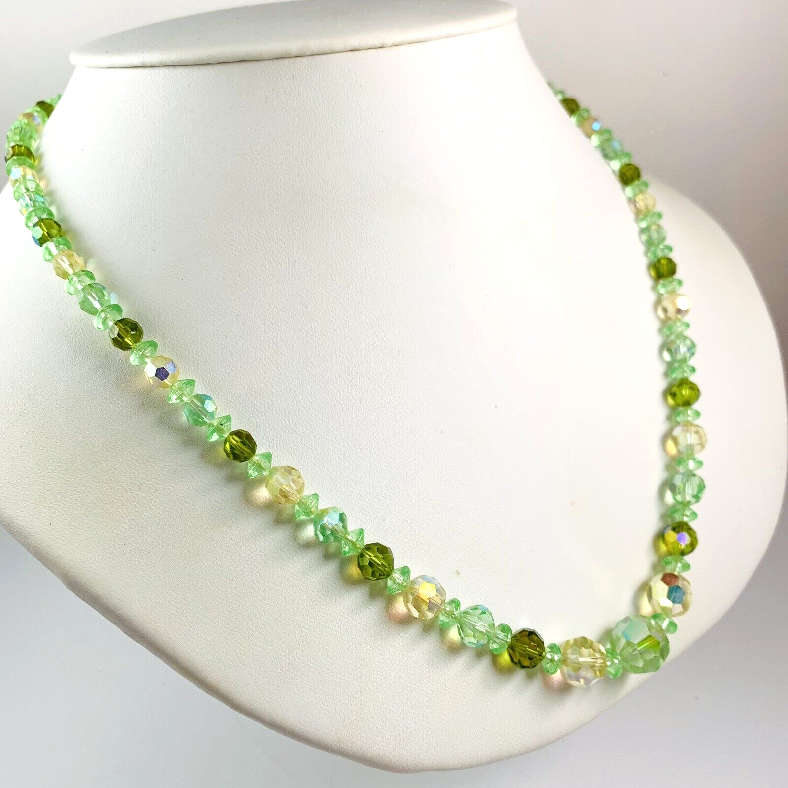 Sparkly Vintage Mid Century Green Aurora Borealis Crystal Beaded Necklace 22