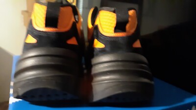 US 13 Adidas ZX 22 Boost Trainer Black Orange Vintage Retro 80