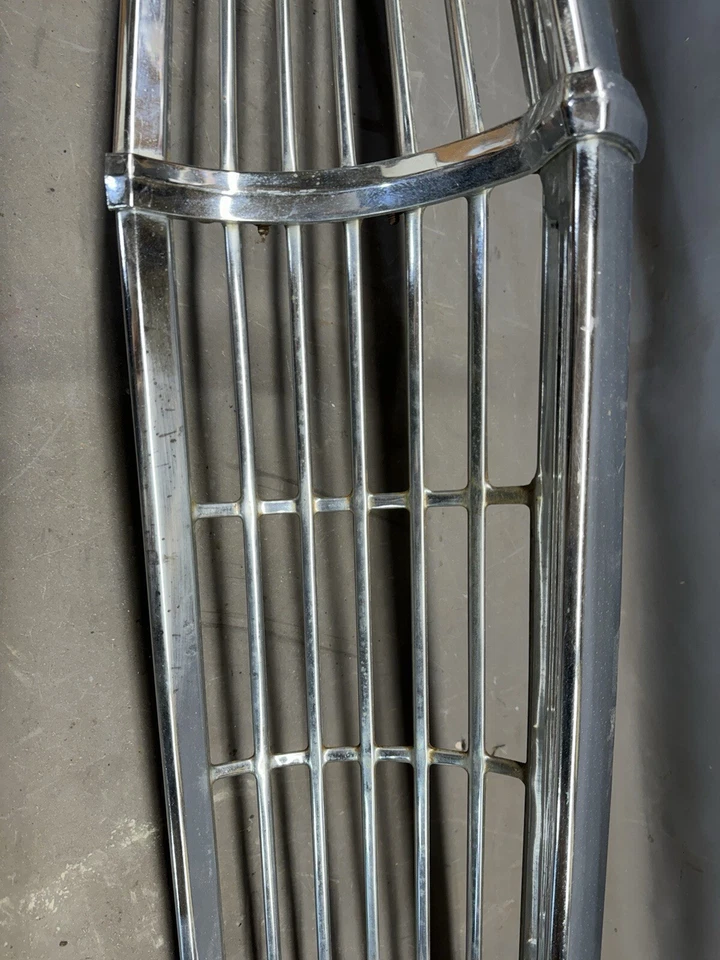 Ford Fairlane 500 1956 parrilla radiador moldura Customline Victoria OE Foto 4 de 4