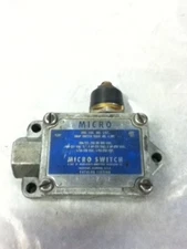 MICRO SWITCH BAF1-2RN2-RH LIMIT SWITCH