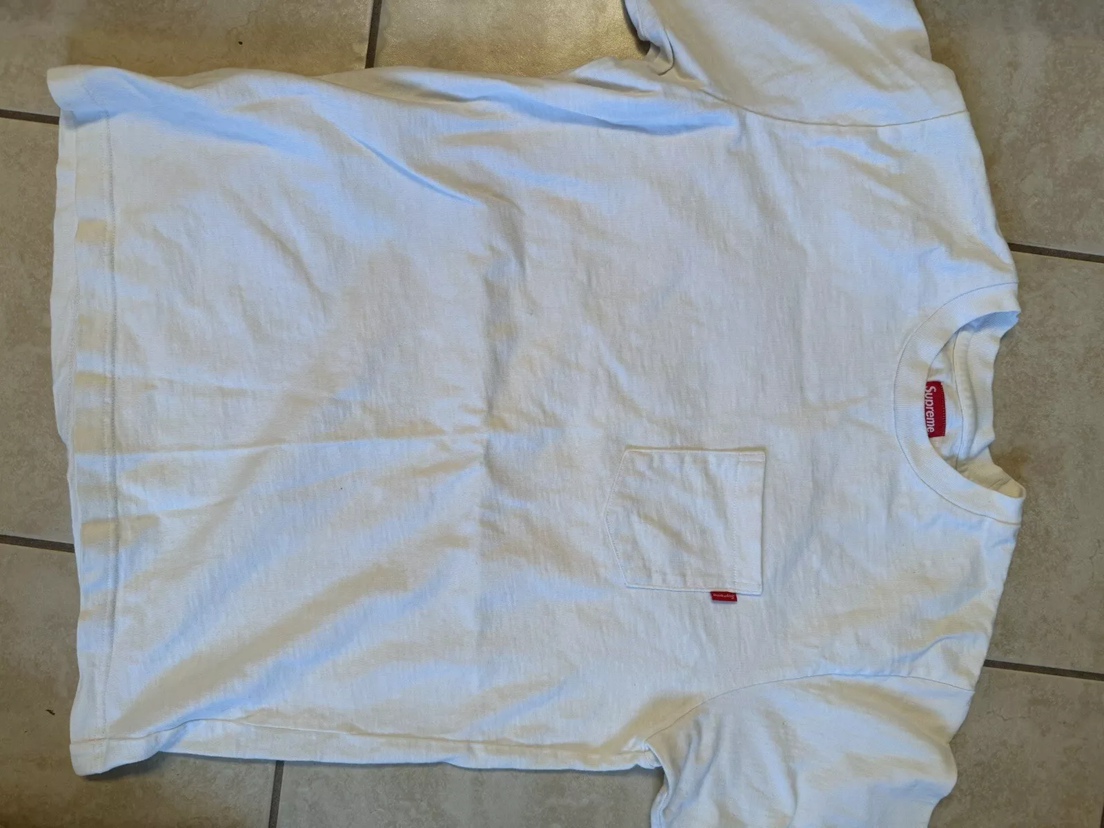 T shirt logo Supreme Logo T shirt logo poche blanc moyen