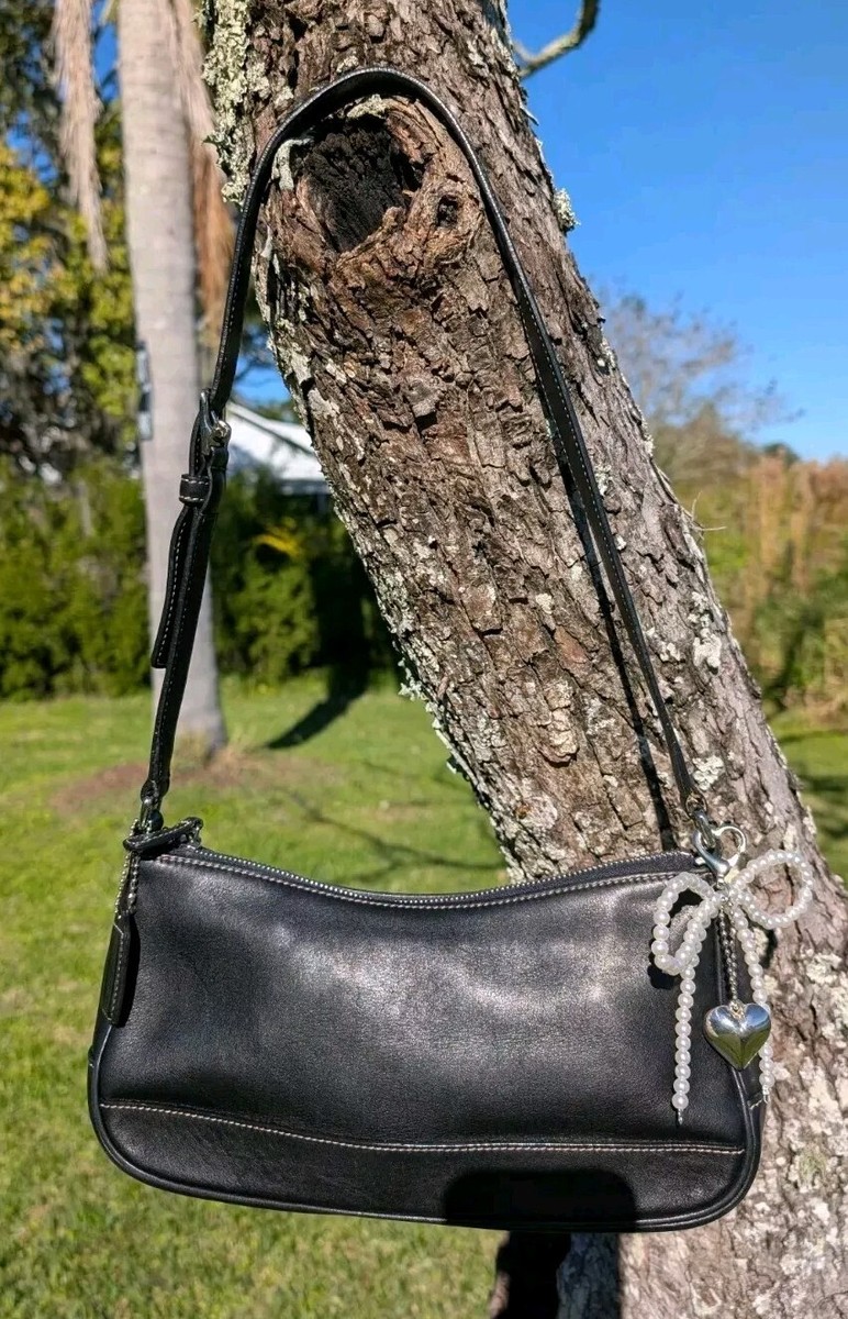 バッグ Coach Y2k Hamptons Demi Shoulder Bag Vintage Coach Y2K Blue & White Leather Demi Hamptons Buckle Mini