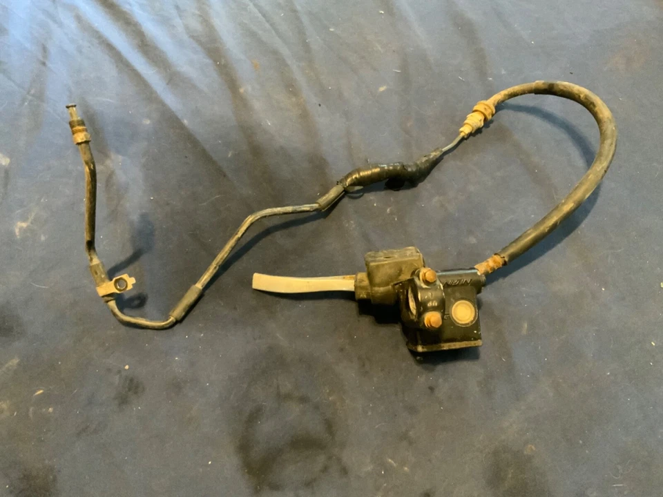 CILINDRO MAESTRO FRENO DELANTERO HONDA TRX 250X 300EX OEM CON PALANCA/LÍNEA Foto 2 de 3