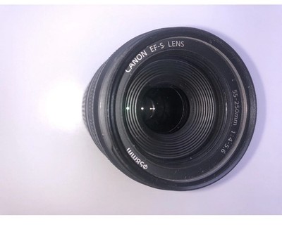 Canon EF-S 55-250mm f/4-5.6 IS Zoomobjektiv Bildstabilisator sauberes Glas