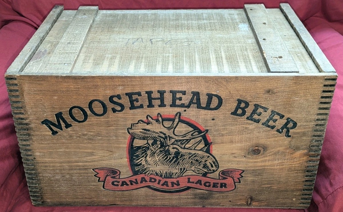 Moosehead Beer Vintage Wood Beer Crate, Checker Board on Reverse