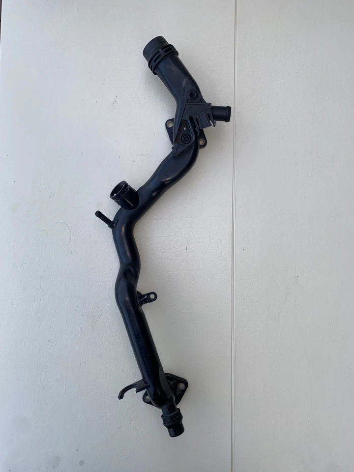 Manguera de agua de refrigeración AUDI Q5 S4 S5 SQ5 A6 2012-2017 3,0 T Foto 3 de 3