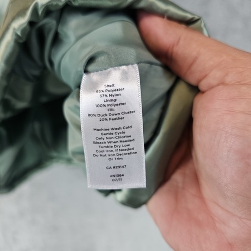Talbots Down Puffer Vest Womens Size M Green Satin Turtleneck Insulated Full Zip - Picture 4 of 7