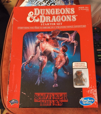 Hasbro Dungeons & Dragons Stranger Things Starter Set Missing Dice