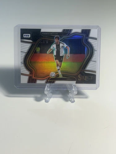 Thomas Muller 2022-23 Panini Select FIFA Field Level White /20 Germany