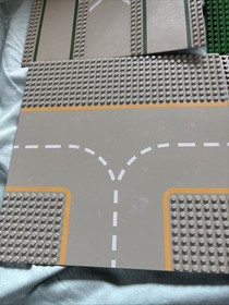 4 LEGO Classic 10&rdquo;x10&rdquo; Baseplates 32x32