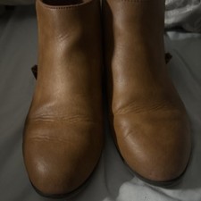 Cat  Jack Brown Opal Zipper Boots Size 4