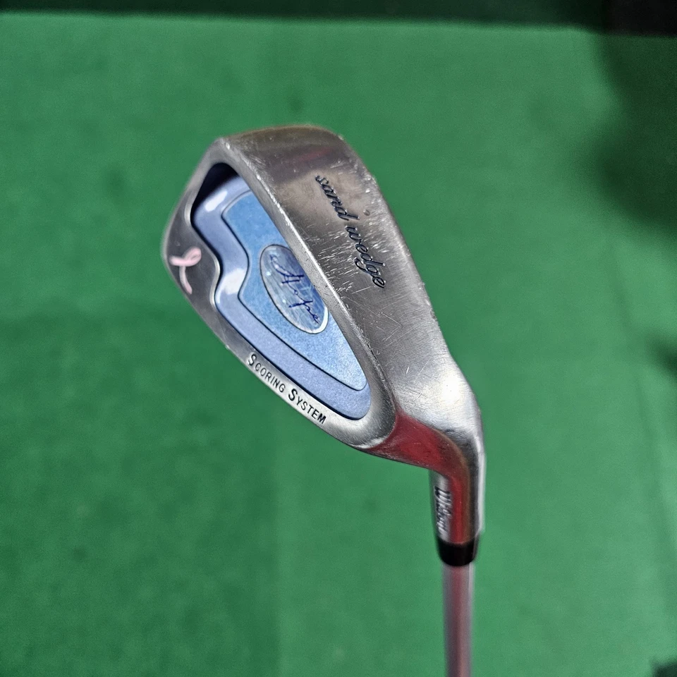 Wilson Hope Scoring System Sand Wedge / Varilla de grafito flexible para damas / Derecha Foto 2 de 4