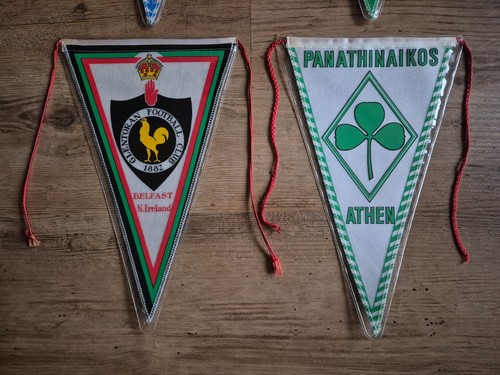 Old Pennant Glentoran FC Belfast - Northern Ireland - Mid 1970s - Good Condition - Picture 3 of 3