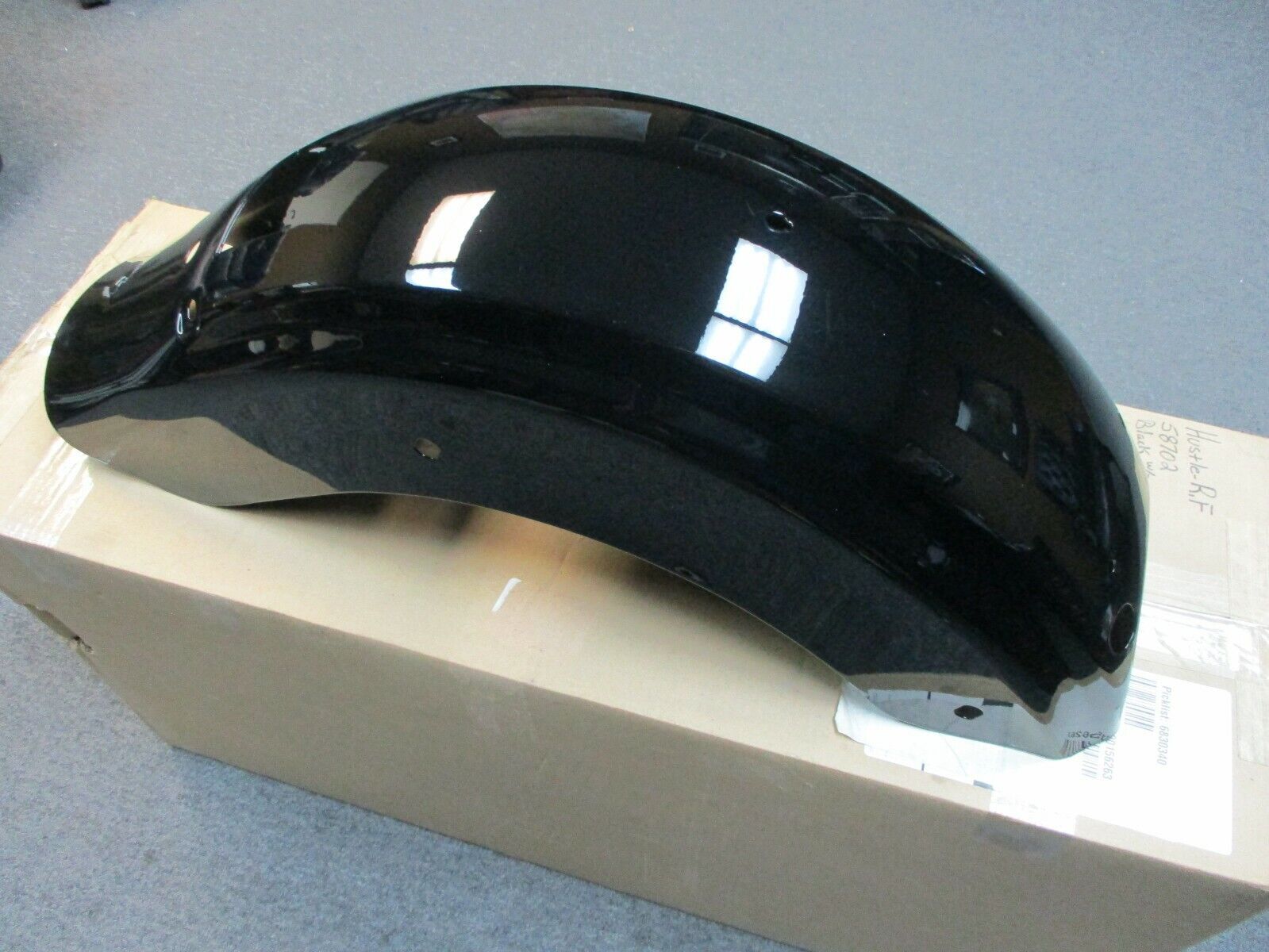 Harley Davidson OEM FLHR, FLHT, FLTR Rear Fender Vivid Black 59378 
