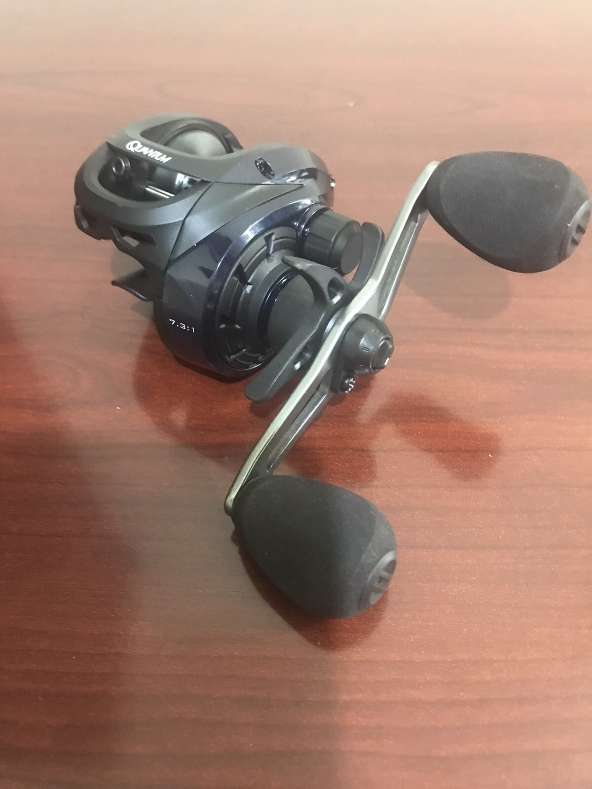 QUANTUM ESCALADE ESC101H LEFT BAIT CASTING FISHING REEL 10 B